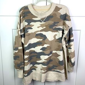 Aerie Sweatshirt Medium Camo Beige Gray Side-Split Crew Neck Pullover